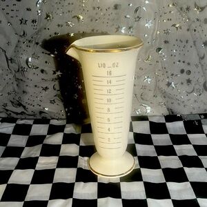 Owens Illinois Porcelain Drugstore Apothecary Graduated measuring beaker.